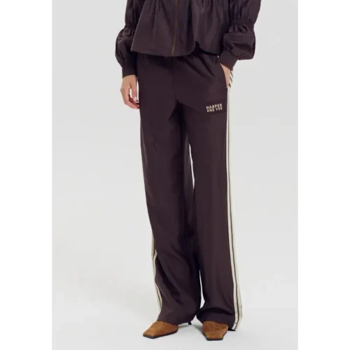 Harper-&-Yve_AutumnWinter-2026_1025_AW6P101_4 Harper&Yve Broek Hana AW6P101 1025 Hot Fudge
