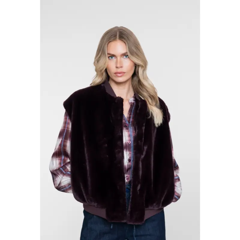 Geisha-Fashi_2026-Winter-1_480_65559-21_7 Geisha Gilet 65559-21 480 Burgundy