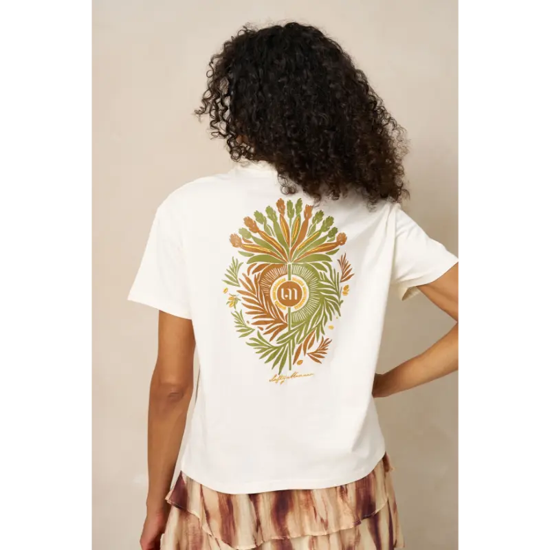 Lofty Manner T-Shirt RH55 Imma Off-White 120 Cream – achteraanzicht op model Lofty Manner T-shirt Imma in off-white, achteraanzicht op model