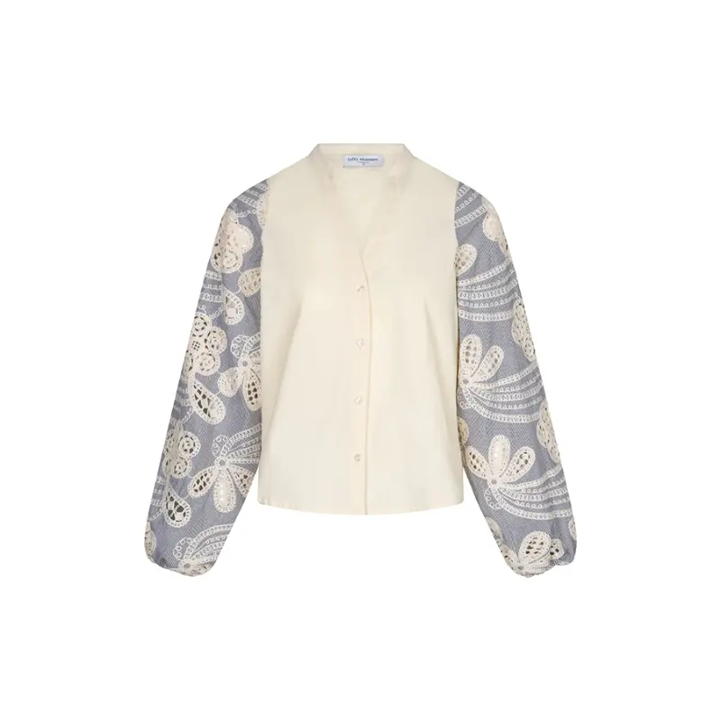 Lofty Manner Blouse RI01 - Ismay 120 Cream Off-White – vooraanzicht Lofty Manner Ismay blouse in cream off-white, vooraanzicht